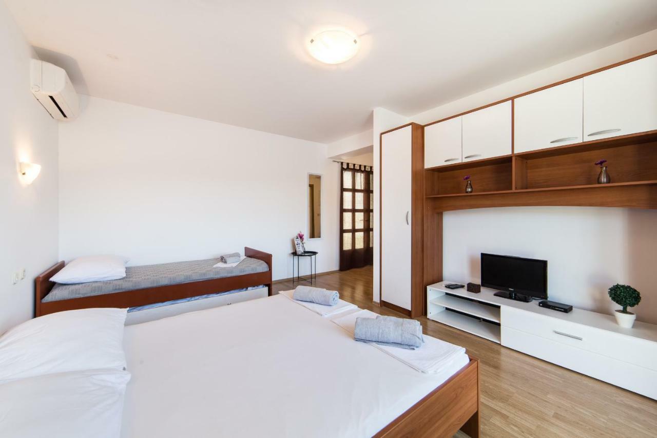 Apartments Barbir Ploce  Ngoại thất bức ảnh