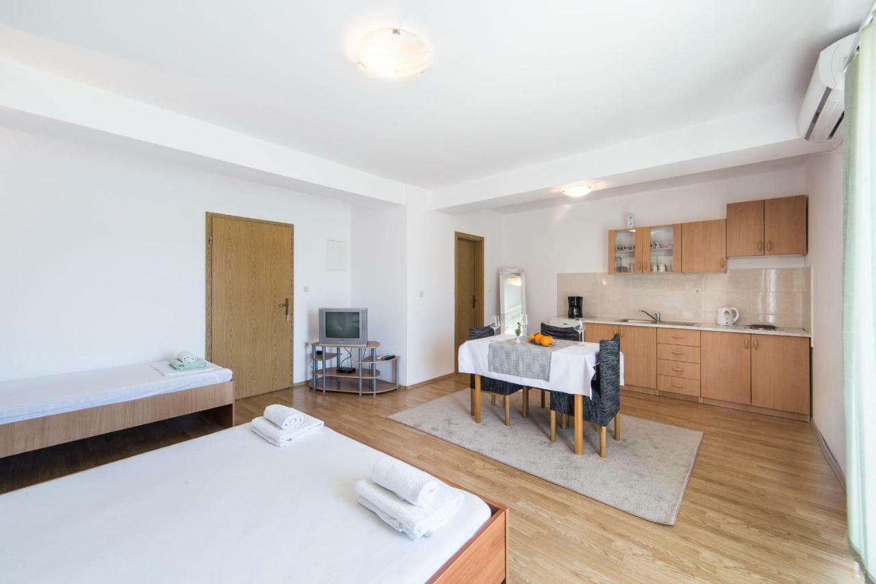 Apartments Barbir Ploce  Ngoại thất bức ảnh